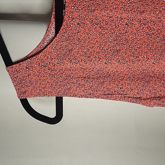 🌴 A.N.A. A New Approach Sleeveless Tunic Top Red with Floral Print - Picture 4 of 9